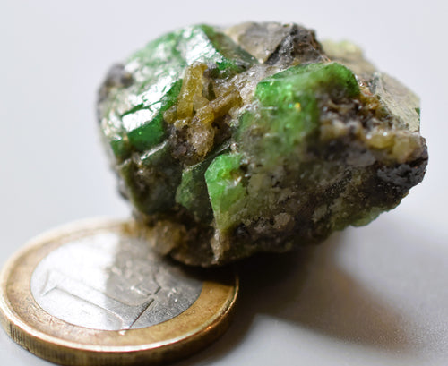 Tsavorit xx ( Chrom-Vanadium-Grossular, Granat )